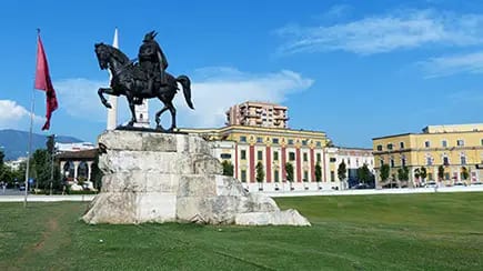 city trip naar tirana met privé gids